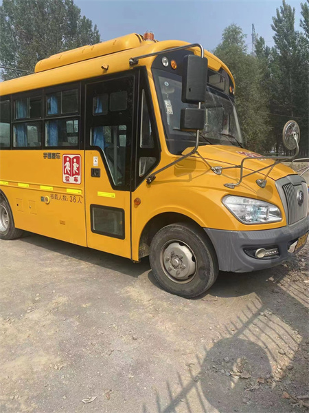 山東36座二手校車