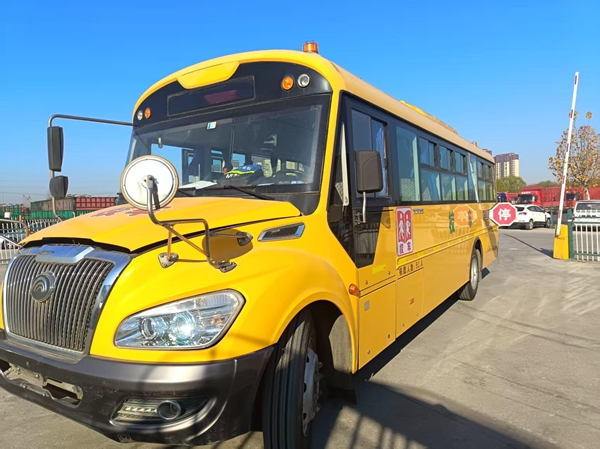 大鼻子校車廠家